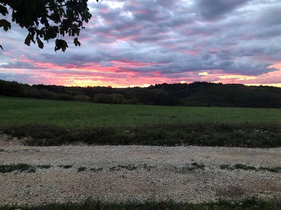 Gite Les Granges Reilhaguet Exteriör bild